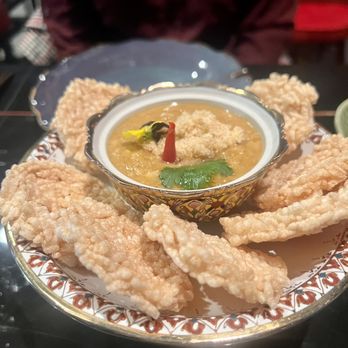 MaKiin - Crispy Delights Unleashed - Thai Near Me - Houston, Texas