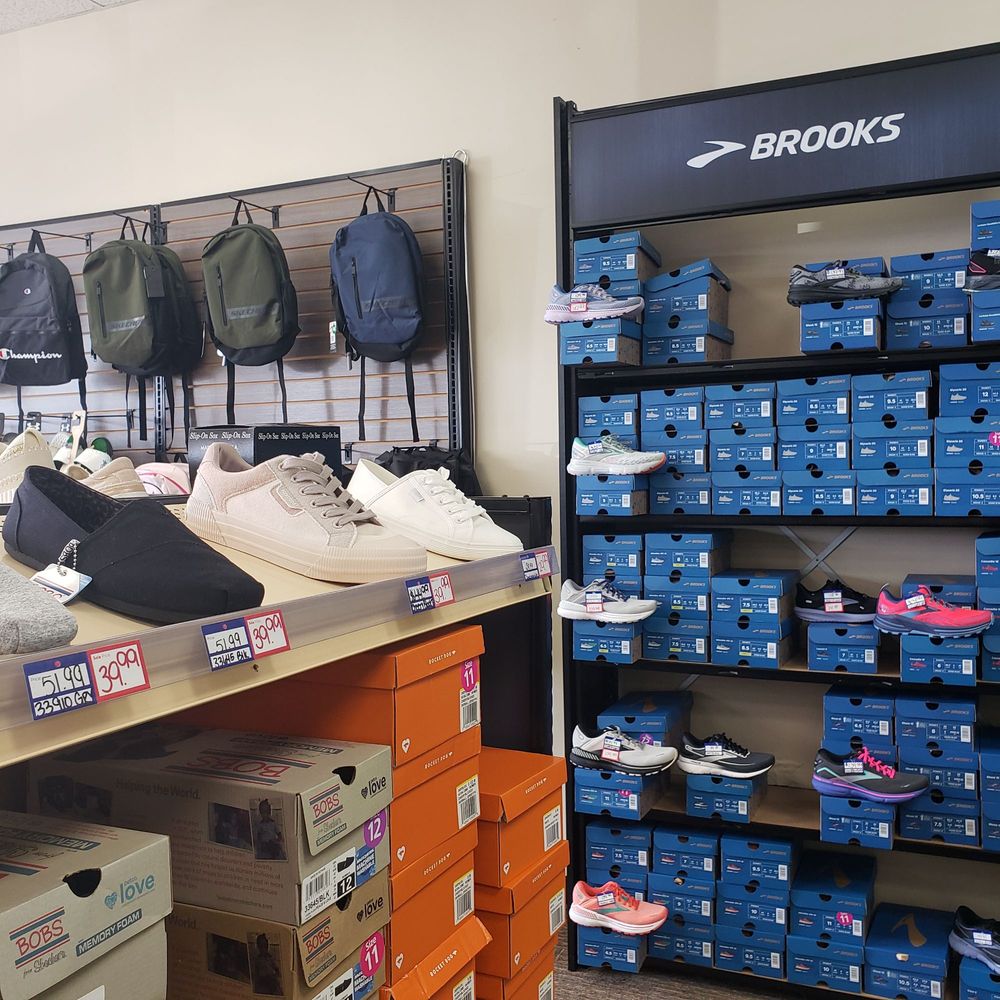 SHOE SENSATION Updated June 2024 390 Silver Bridge Plz, Gallipolis, Ohio Shoe Stores