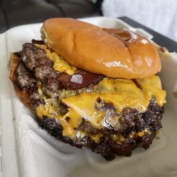 Outpost Burger - Bbq bacon burger - Burgers Near Me - Davis, California Outpost Burger - Bbq bacon burger - Burgers Near Me - Davis, California