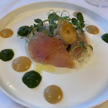 Le Train Bleu - Sliced sea mullet and crab, broad beans and snow peas, watercress coulis with Baux de Provence oil - French Near Me - Paris, 75 Le Train Bleu - Sliced sea mullet and crab, broad beans and snow peas, watercress coulis with Baux de Provence oil - French Near Me - Paris, 75