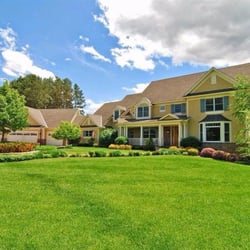 Tropical Lawn and Mulch