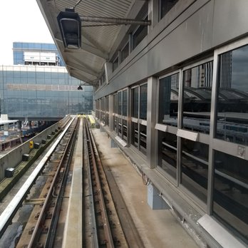 AirTrain JFK - coming into Jamaica station - Train Stations Near Me AirTrain JFK - coming into Jamaica station - Train Stations Near Me