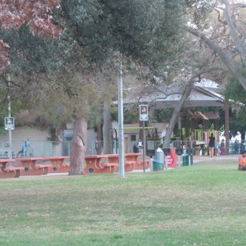 Encino Park - playground and picnic tables - Parks Near Me - Encino, California