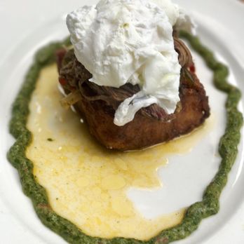 Corner Restaurant - Smoked Short Rib Hash - Bars Near Me - Austin, Texas