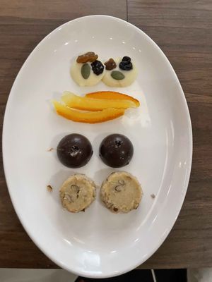 Ardesia Wine Bar by null