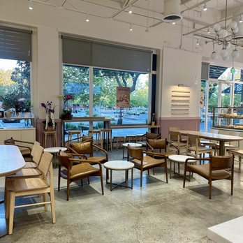 Tous Les Jours - Inside - Bakeries Near Me - San Jose, California Tous Les Jours - Inside - Bakeries Near Me - San Jose, California
