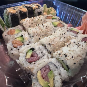 Sushi Cafe - 11. Tuna Avocado Roll 12. Salmon Avocado Roll 24. Boston Roll (5 Pieces) - Japanese Near Me - Winter Park, Florida Sushi Cafe - 11. Tuna Avocado Roll 12. Salmon Avocado Roll 24. Boston Roll (5 Pieces) - Japanese Near Me - Winter Park, Florida