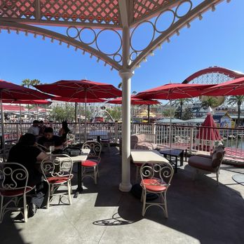 Lamplight Lounge - Outdoor dining - New American Near Me - Anaheim, California Lamplight Lounge - Outdoor dining - New American Near Me - Anaheim, California