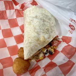 Chompers Diner - Chicken wrap and corn nuggets