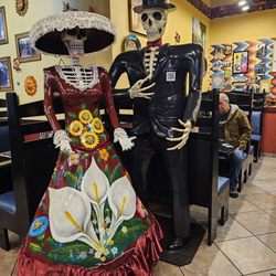 Tacos & Beer Montrose - Larger than life size couple!