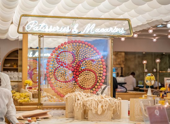 86Champs - L'Occitane x Pierre Hermé by null