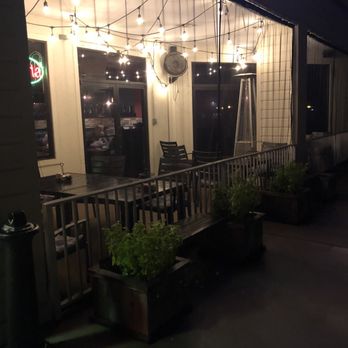 Sergio's - Screened porch - Pizza Near Me - Midlothian, Virginia