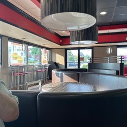 Hardee's - Interior
