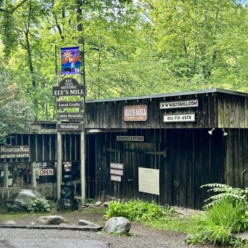 Roaring Fork Motor Nature Trail - Ely's Mill cute place ,a must see! - Hiking Near Me
