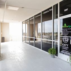 Wellness Spa - Katy