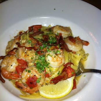 Lombardi's Italian Restaurant - scampi shrimps pasta - Italian Near Me - Everett, Washington