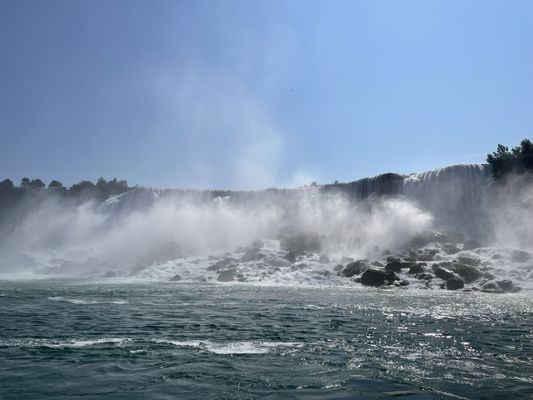 Maid of the Mist by null