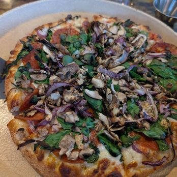 Village Pizzeria - Mikey likes it!!! - Pizza Near Me - Truckee, California
