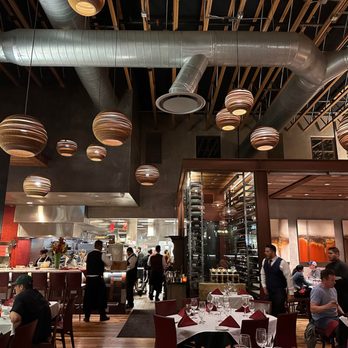 Il Corso - a restaurant with a lot of people - Italian Near Me - Palm Desert, California Il Corso - a restaurant with a lot of people - Italian Near Me - Palm Desert, California
