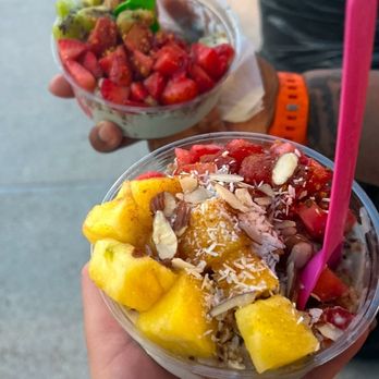 everbowl - Mango majestic with coco and almond shavings. - Acai Bowls Near Me - Chesapeake, Virginia