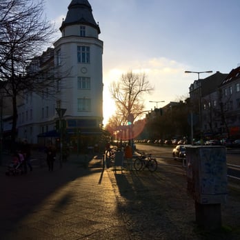 Frau Behrens Torten - Das Eckgebäude, in dem Frau Behrens Torten untergebracht in Friedenau untergebracht ist. - Patisserie/Cake Shop Near Me - Berlin, BE Frau Behrens Torten - Das Eckgebäude, in dem Frau Behrens Torten untergebracht in Friedenau untergebracht ist. - Patisserie/Cake Shop Near Me - Berlin, BE