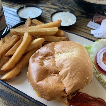 WINGERS Restaurant - Garlic burger - Chicken Wings Near Me - Saint George, Utah WINGERS Restaurant - Garlic burger - Chicken Wings Near Me - Saint George, Utah