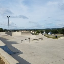 Singing Wind Park - Skate park