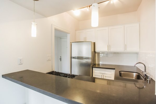 Hollywood Tower Apartments by null