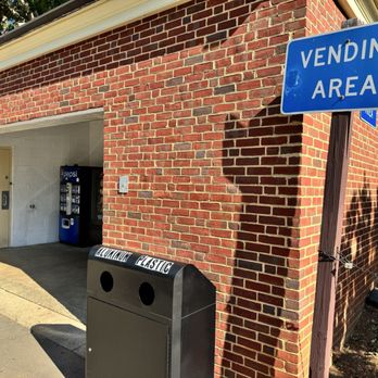 Charlottesville Safety Rest Area West - Rest Stops Near Me - Charlottesville, Virginia