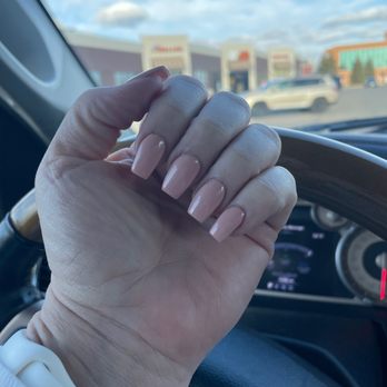 V Nails & Spa - Nail Salons Near Me - Bismarck, North Dakota