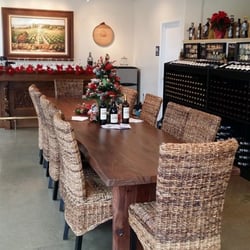Trecini Winery - Comfortable relaxing sit down tasting room
