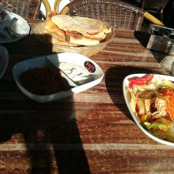 Sait Köz - Salad and brot - Turkish Near Me - Hamburg, HH