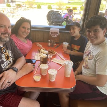 The Rootbeer Stand - American Near Me - Oglesby, Illinois