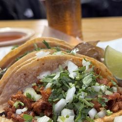 Taqueria Victoria - Tacos al pastor and apple soda