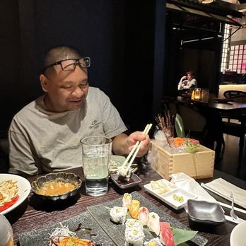 Ginza - 9 piece sashimi and 5 piece nigiri and green mussels - Izakaya Near Me - Las Vegas, Nevada Ginza - 9 piece sashimi and 5 piece nigiri and green mussels - Izakaya Near Me - Las Vegas, Nevada
