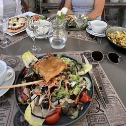 Café Gaby - Chevretine salad, chevre miel bruschetta, frites
