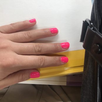 De Luxe Nails Lounge - Nail Salons Near Me - Alexandria, Virginia