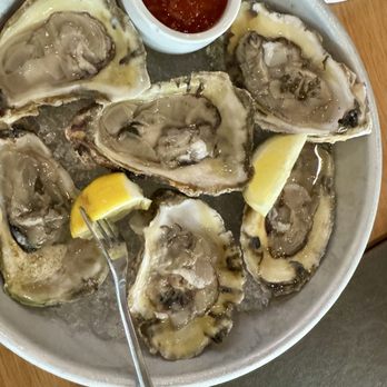 Valentino's Restaurant - 1/2 Dozen Raw Oysters - Diners Near Me - Baltimore, Maryland
