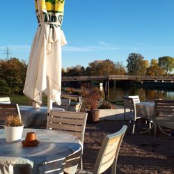 Pier 3 - Sonniger Novembertag in Geesthacht