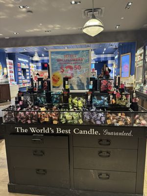 Bath & Body Works by null