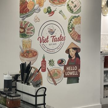 Viet Tastes - interior - Vietnamese Near Me - Lowell, Massachusetts