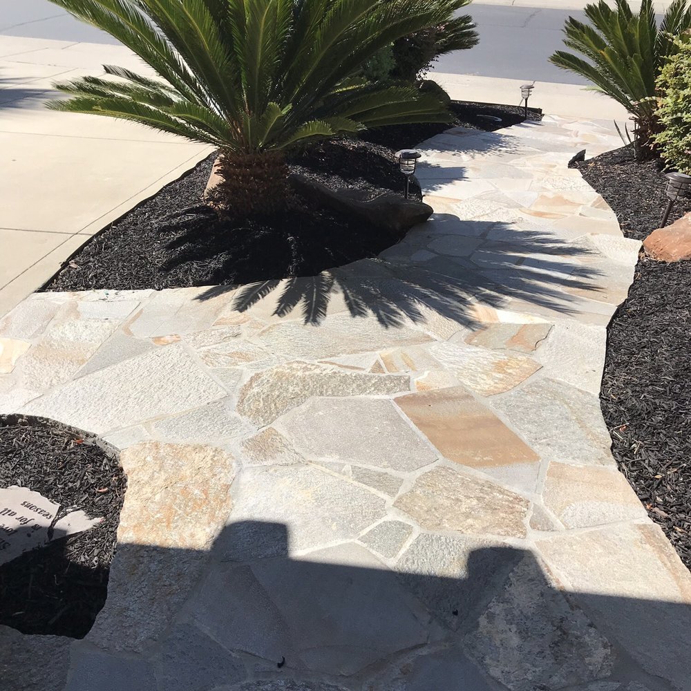 Nick Lambdin Masonry - Front walkway from front door - Masonry/Concrete Near Me Nick Lambdin Masonry - Front walkway from front door - Masonry/Concrete Near Me