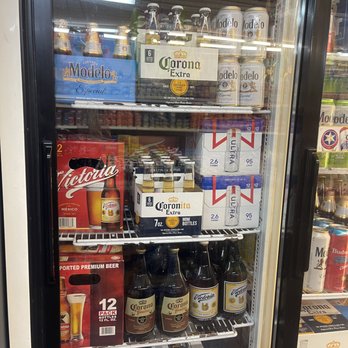 Mexicali Market - Beers and cold soft drinks/cervezas y refrescos frios - Grocery Near Me - Hermitage, Tennessee