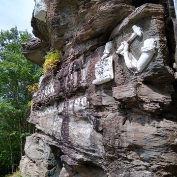 Pratt Rock - Detail photo of Pratt Right. - Local Flavor Near Me - New York, New York
