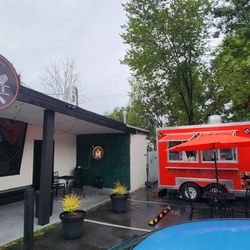 Chamos Grill