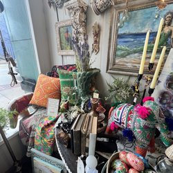 Thistledown Boutique & Art By April Ryan