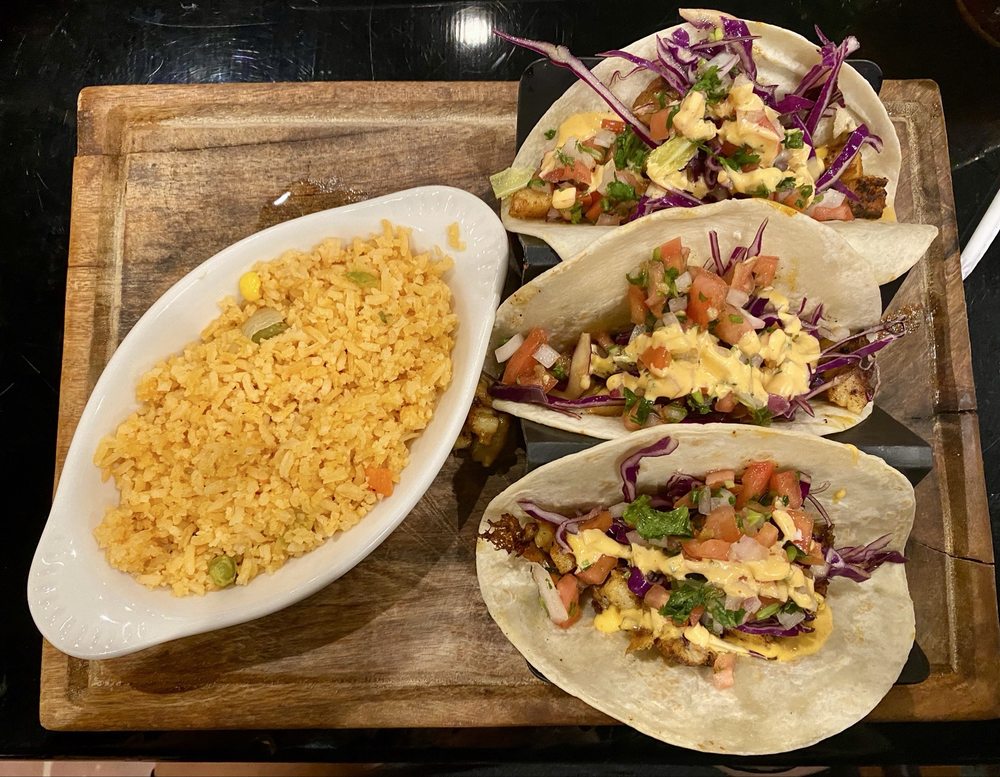 Los Amigos Mexican Restaurant & Grill — Mexican restaurant in White House