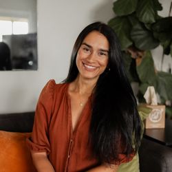 Marriage and Family Therapy - Dr. Taylor Nolan, LMHC, working with individuals and couples on relationships, intimacy, and personal growth.