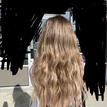Salt + Wave Hair Studio - After Pearl did my hair. I heavily emphasized I want zero warm tones, no matter how many appointments it took. - Hair Salons Near Me - Miramar Beach, Florida Salt + Wave Hair Studio - After Pearl did my hair. I heavily emphasized I want zero warm tones, no matter how many appointments it took. - Hair Salons Near Me - Miramar Beach, Florida