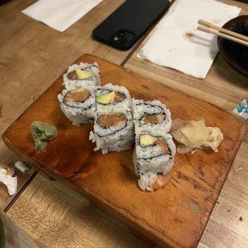Akasaka - salmon avocado roll - Japanese Near Me - Honolulu, Hawaii Akasaka - salmon avocado roll - Japanese Near Me - Honolulu, Hawaii